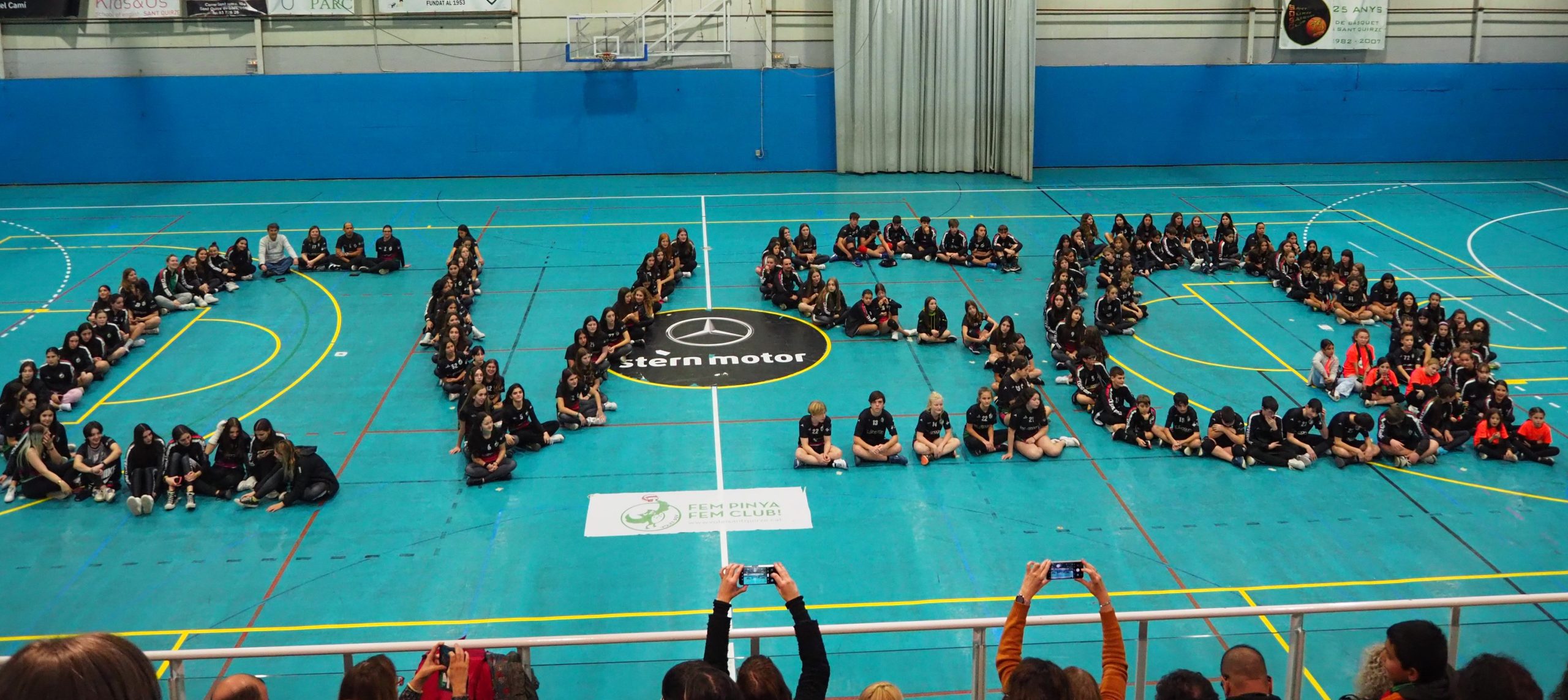 Jugadores de voleibol del Club de Voleibol Sant Quirze SQV  - Entrenament i competió